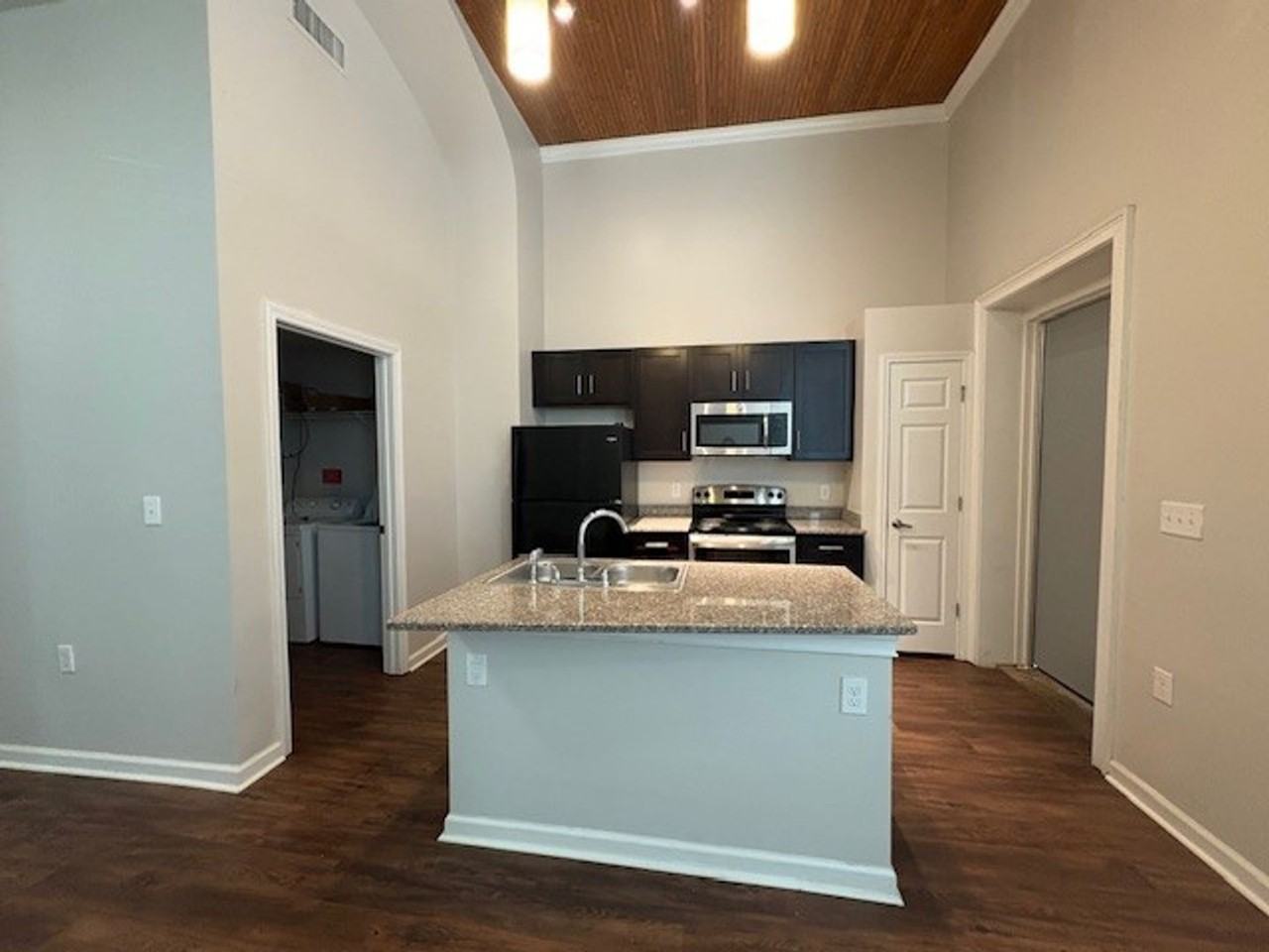 476 Poplar Street #2 - Photo 3 of 14