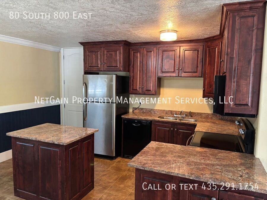 80 S 800 E - Photo 5 of 8