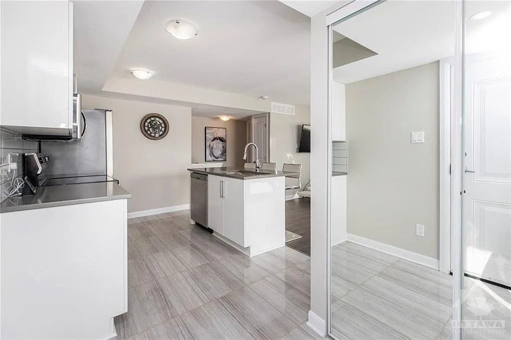 1209 Chapman Mills Dr - Photo 2 of 12