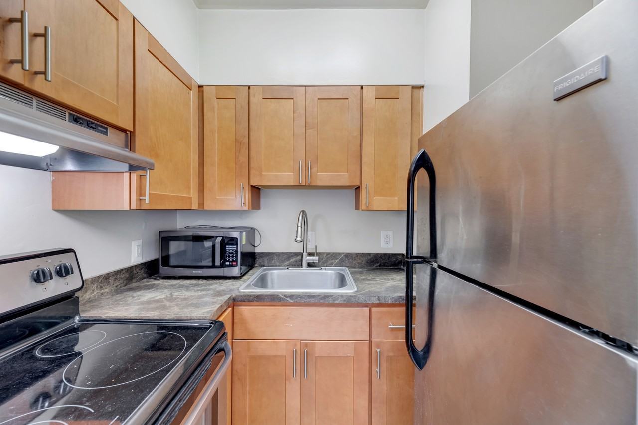 219 S Payne St Apt 104 #104 - Photo 4 of 12