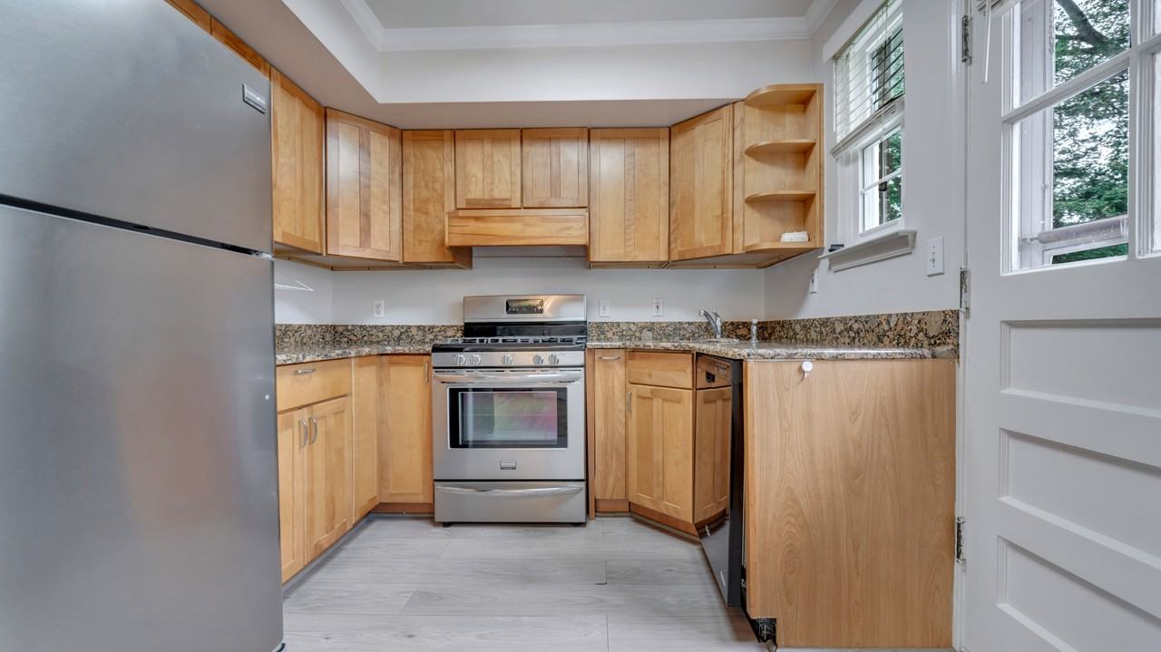 201 Marvin Rd - Photo 7 of 30