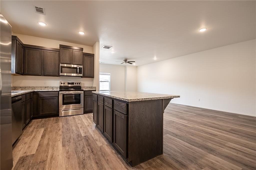 825 South Rupple Road - Photo 4 of 29