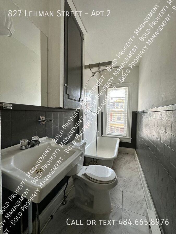 827 Lehman St #2 - Photo 6 of 9