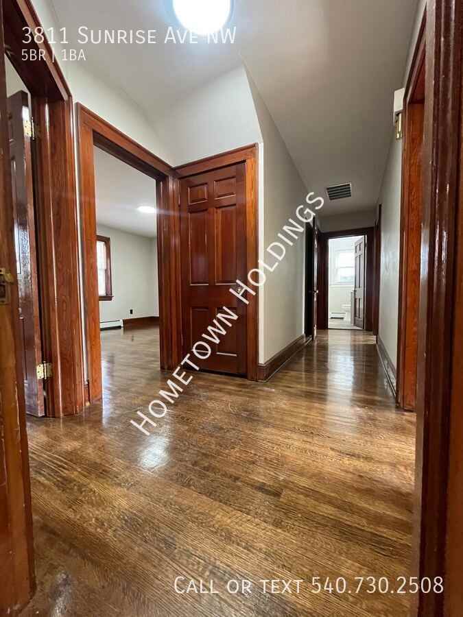 3811 Sunrise Avenue Northwest - Photo 4 of 25