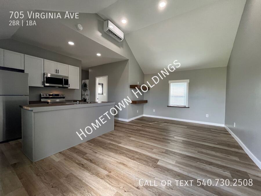 705 E Virginia Ave - Photo 3 of 20