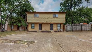 featured image of 1002 Verde Dr #A