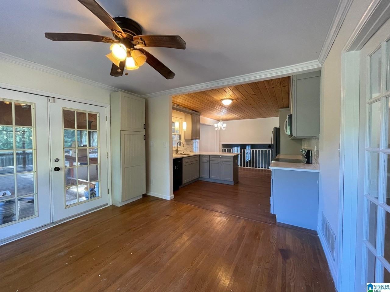 3755 Colchester Rd - Photo 2 of 26