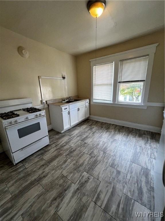 114 Butler Ave - Photo 2 of 8