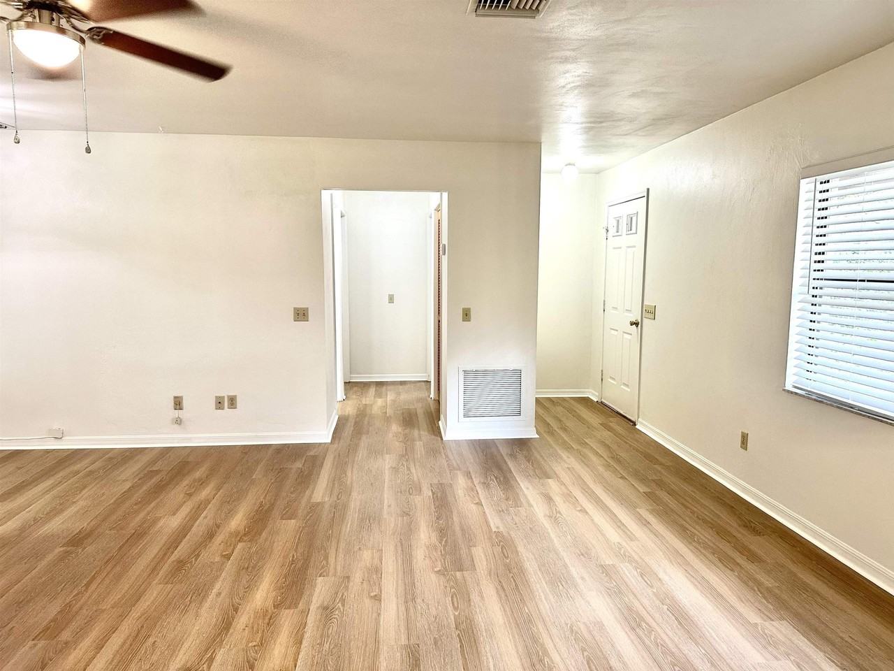 120 Vassar Rd - Photo 3 of 24