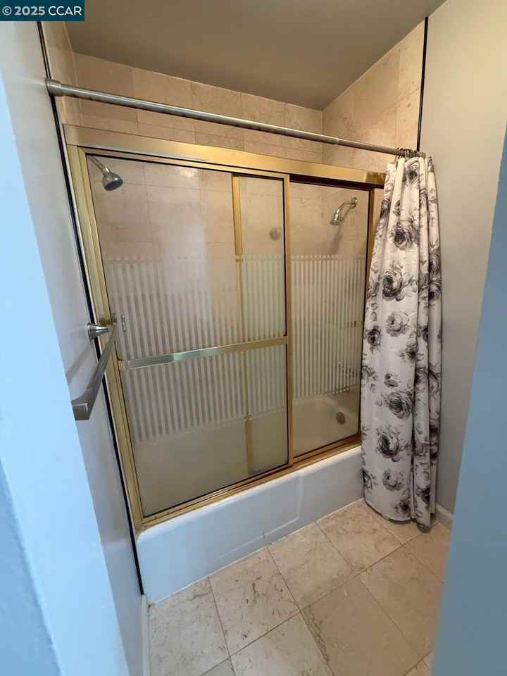 2061 Vanderslice Ave - Photo 7 of 15