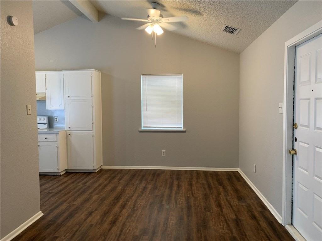 805 Orleans Dr - Photo 3 of 9