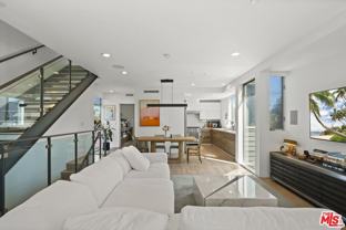 724 California Ave - Photo 1 of 1