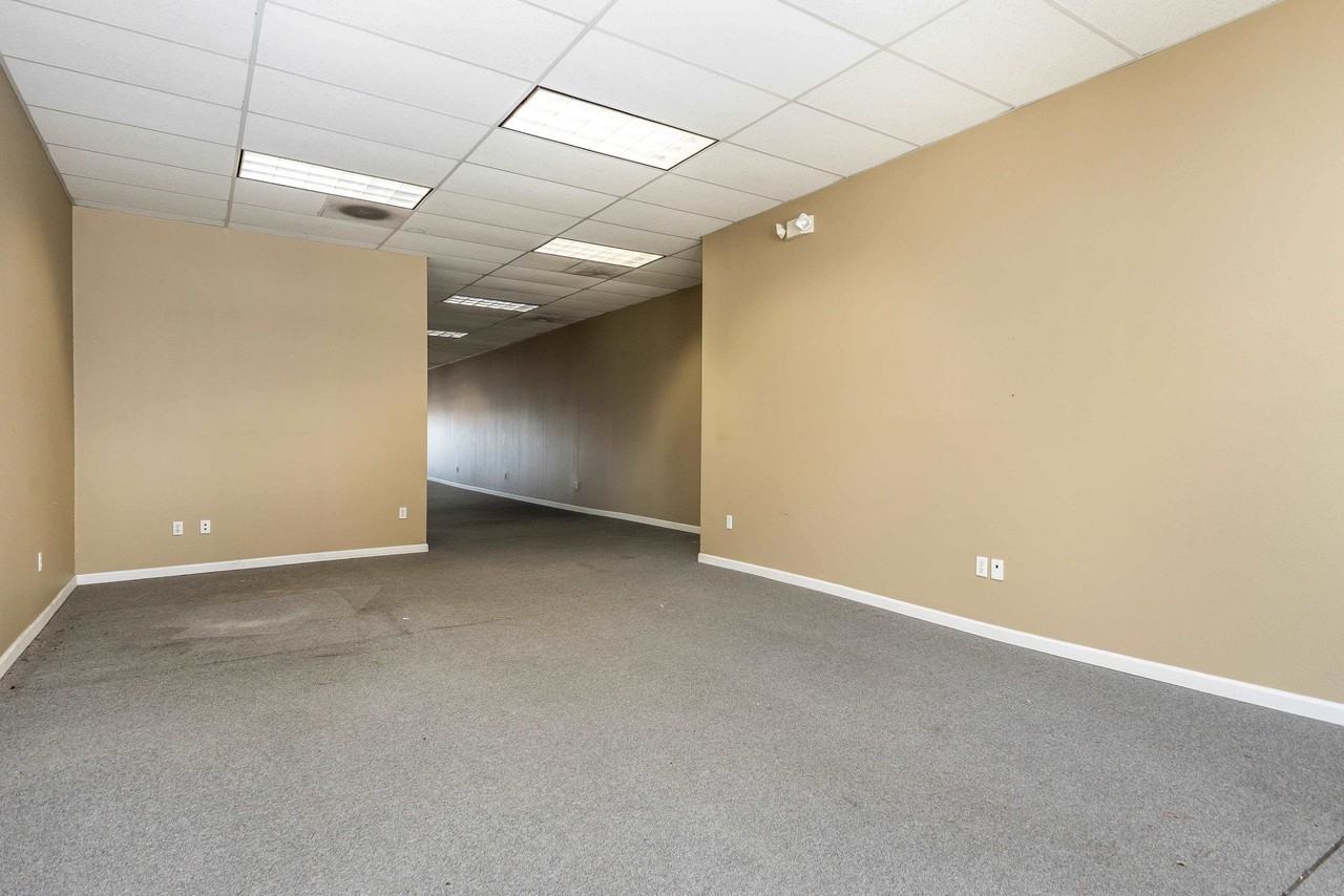 190 Main St - Photo 7 of 33