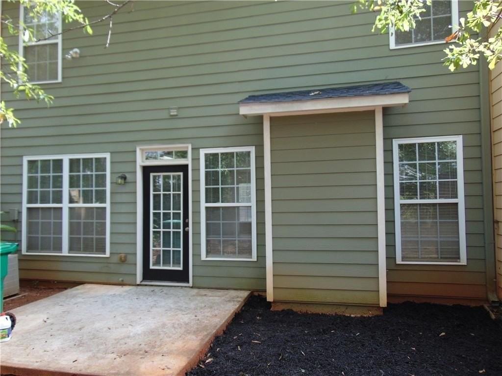 523 Rockbridge Trail - Photo 4 of 32