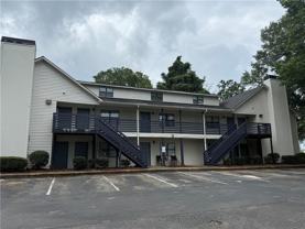 1001 Park Hill Dr #B7 - Photo 1 of 1