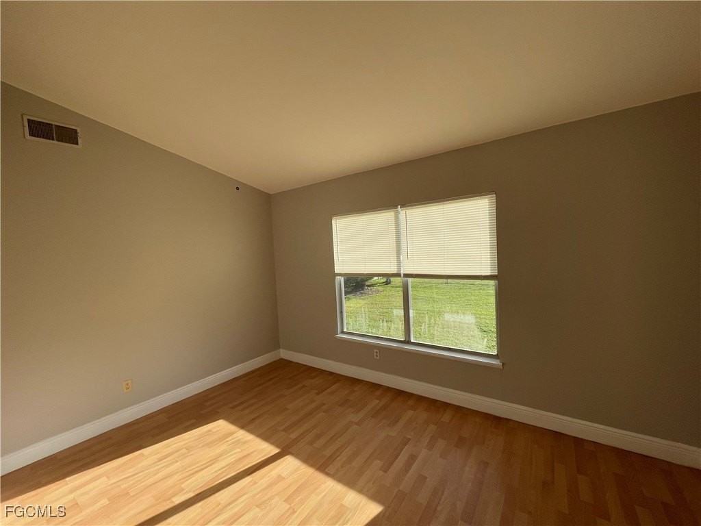 1409 Sw 11th Pl - Photo 7 of 16