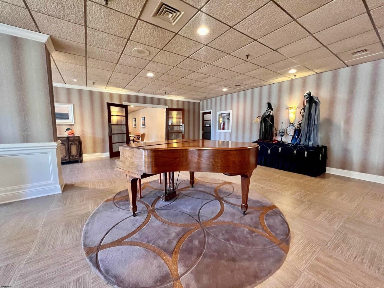 9600 Atlantic Ave #1409 - Photo 5 of 44