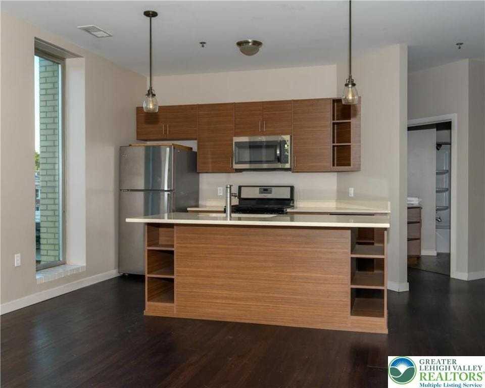 16 Centre Sq #3A - Photo 4 of 13