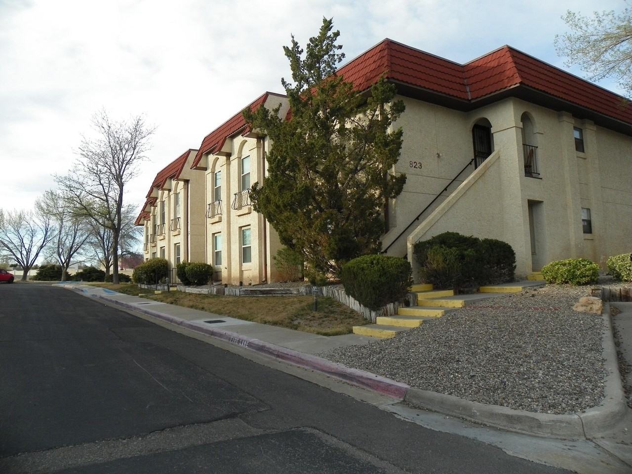 823 Country Club Dr Se Apt 1c #1C - Photo 3 of 26