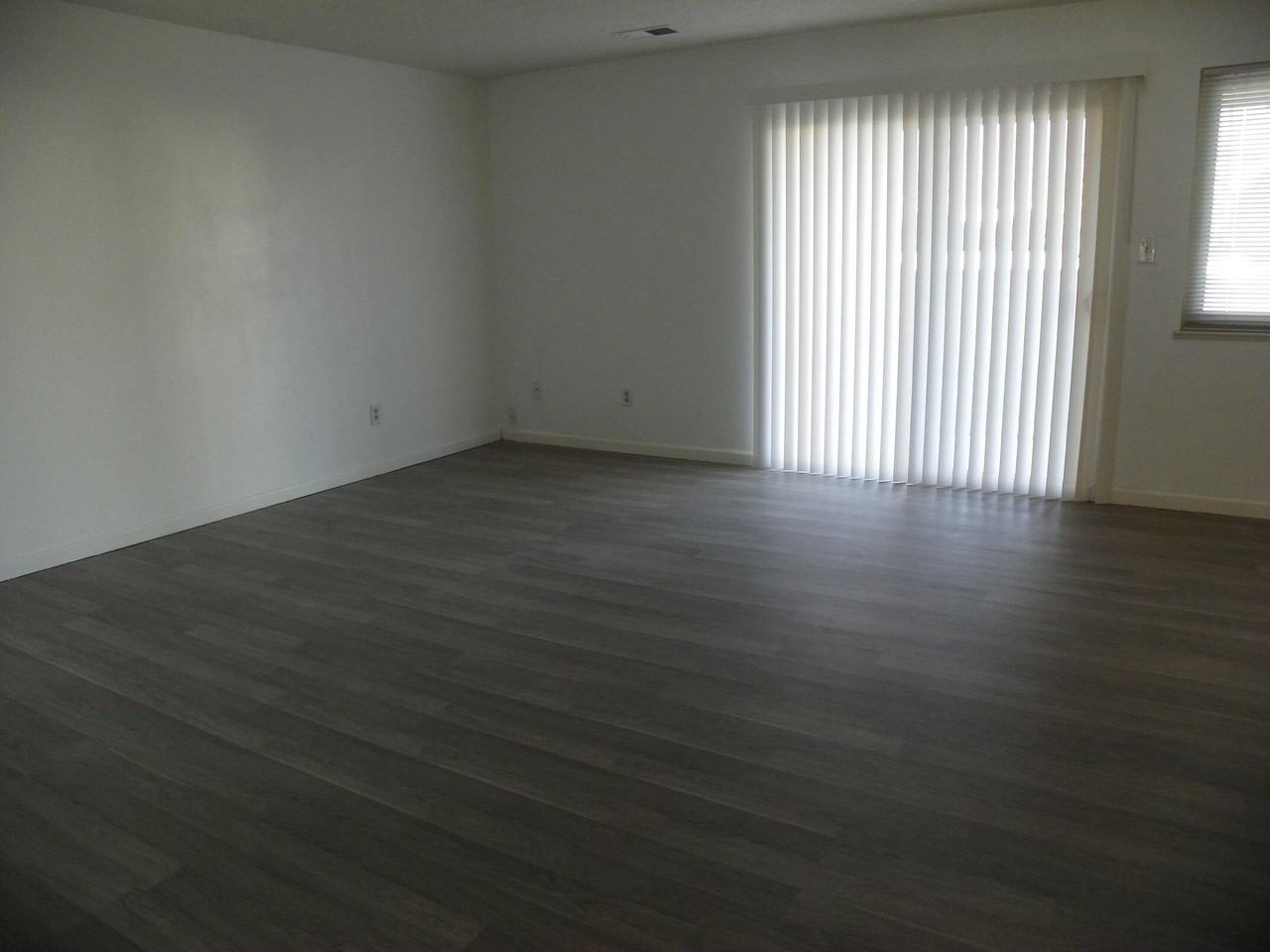 823 Country Club Dr Se Apt 1c #1C - Photo 5 of 26