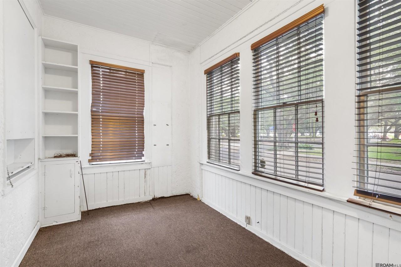 344 S Eugene St - Photo 5 of 11