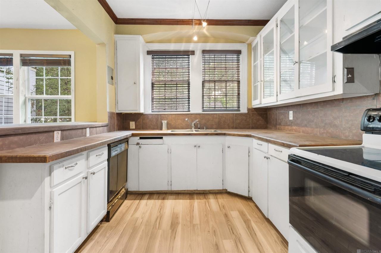 344 S Eugene St - Photo 6 of 11