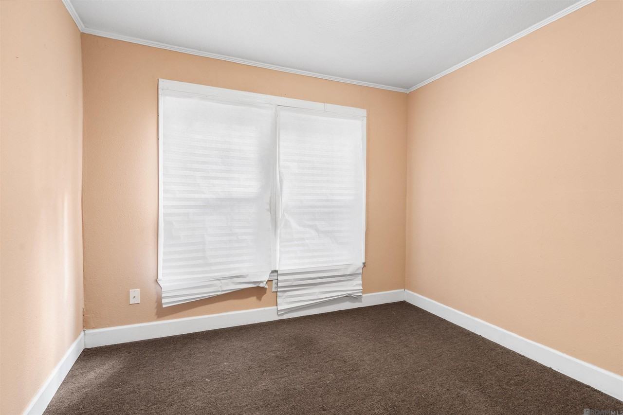 344 S Eugene St - Photo 7 of 11