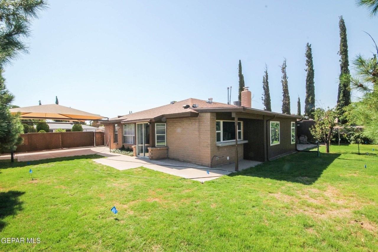 1709 Pete Brown Dr - Photo 7 of 43