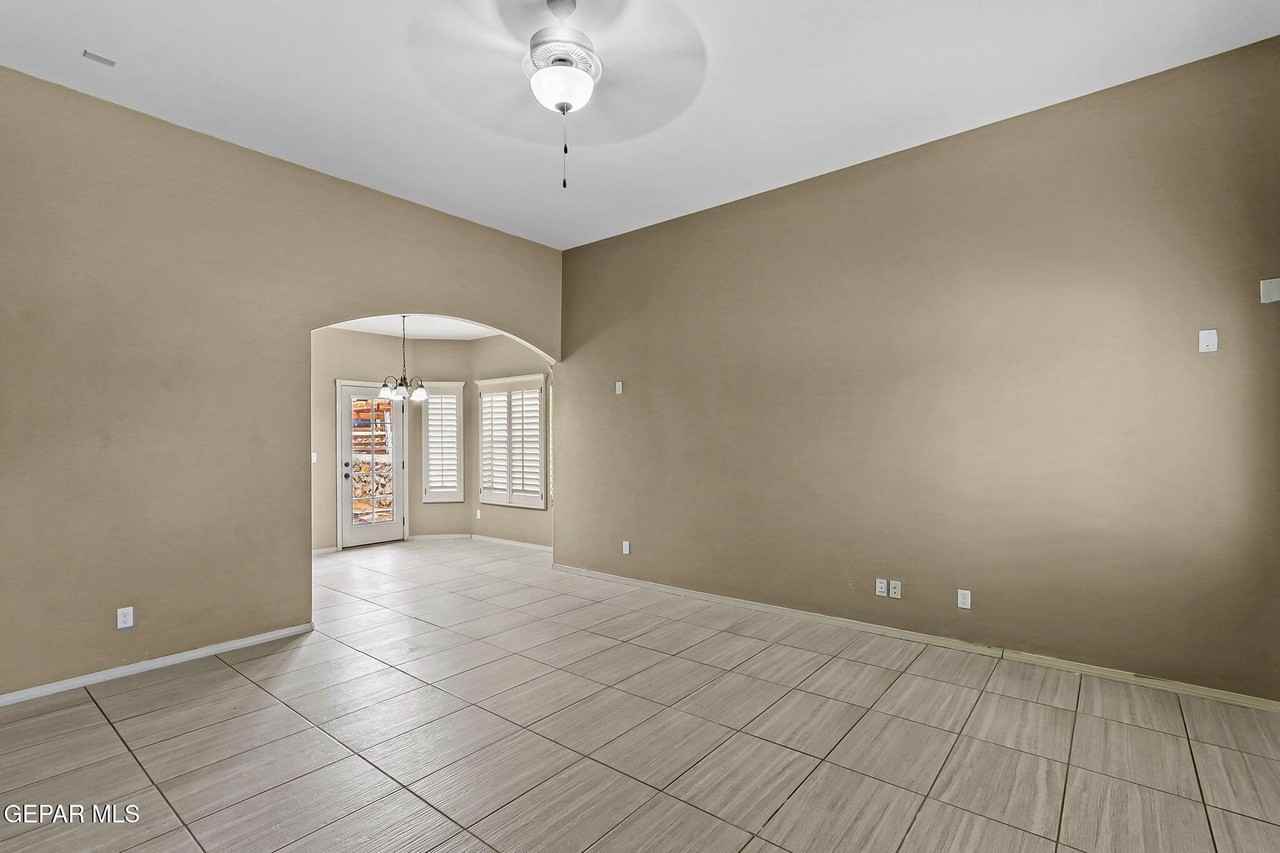 13195 Freshford Dr - Photo 6 of 21