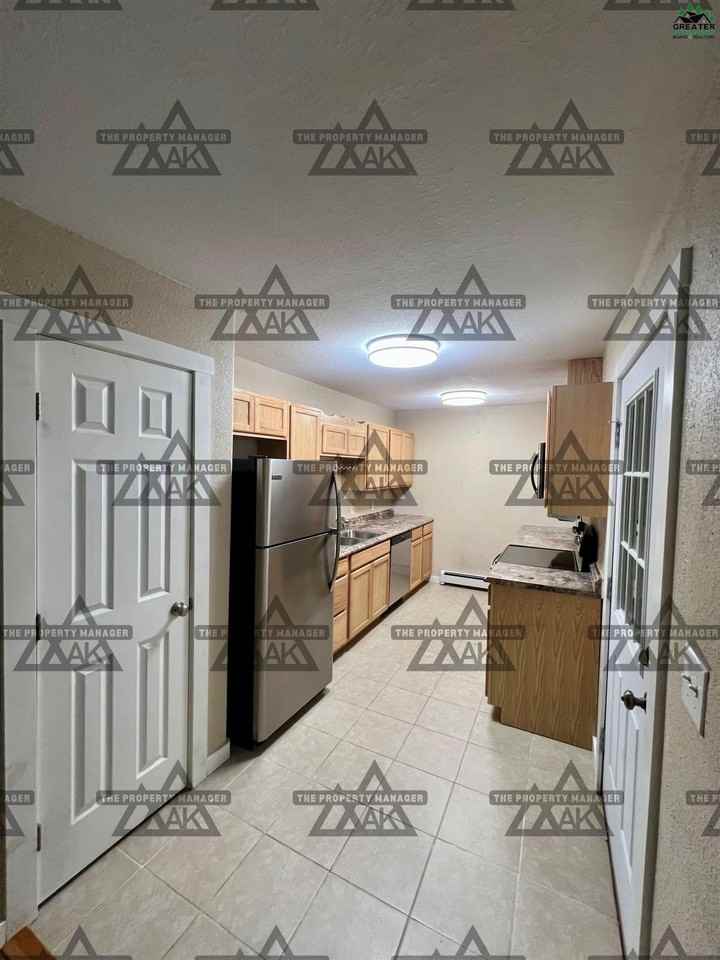 2400 Grumman Street - Photo 3 of 21