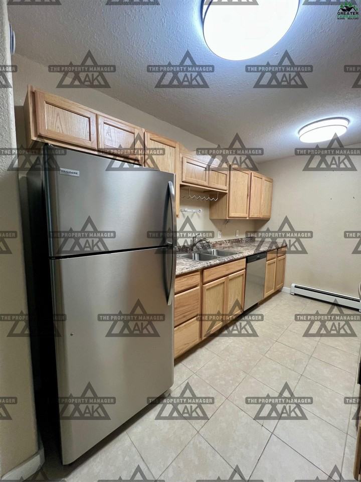 2400 Grumman Street - Photo 4 of 21