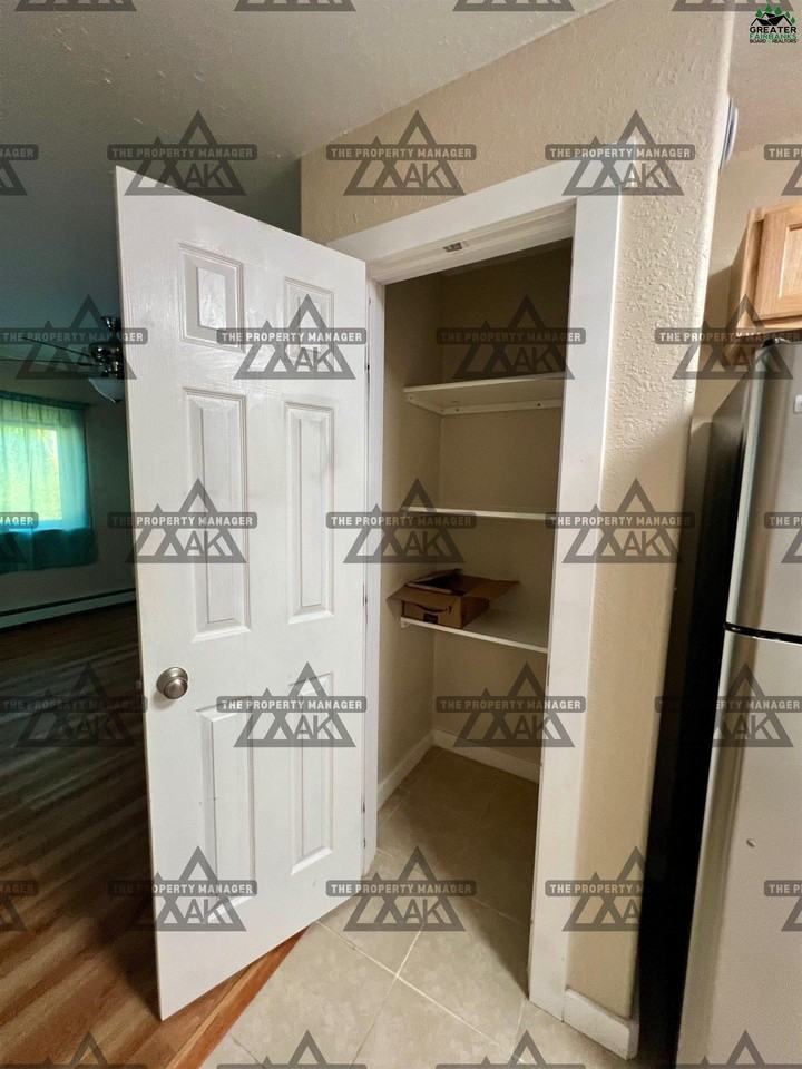 2400 Grumman Street - Photo 6 of 21