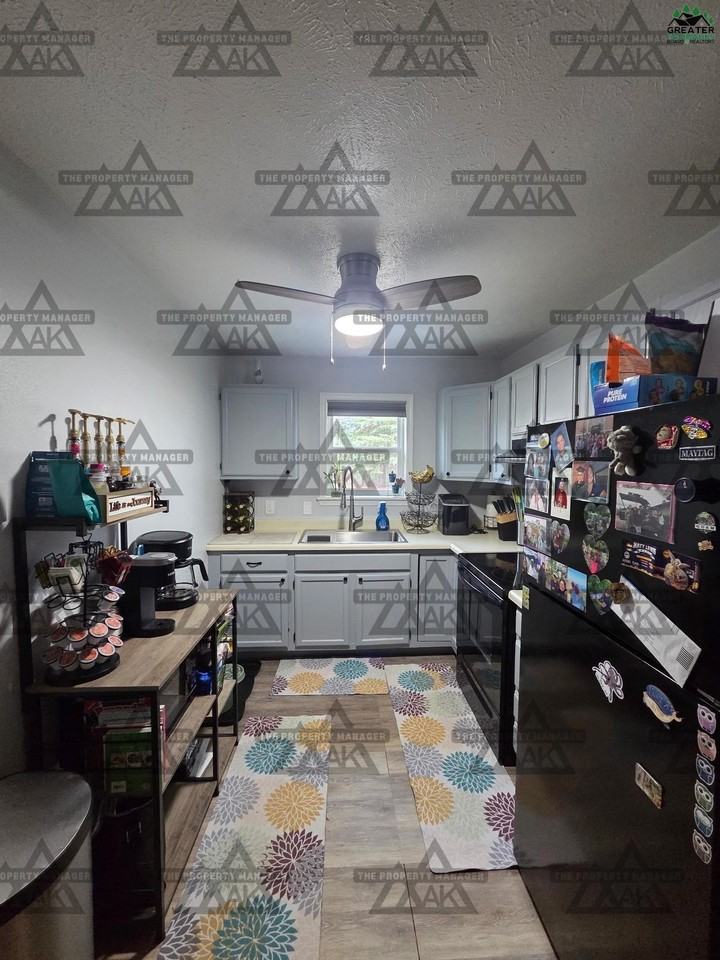 4456 Moose Creek Ave - Photo 4 of 14