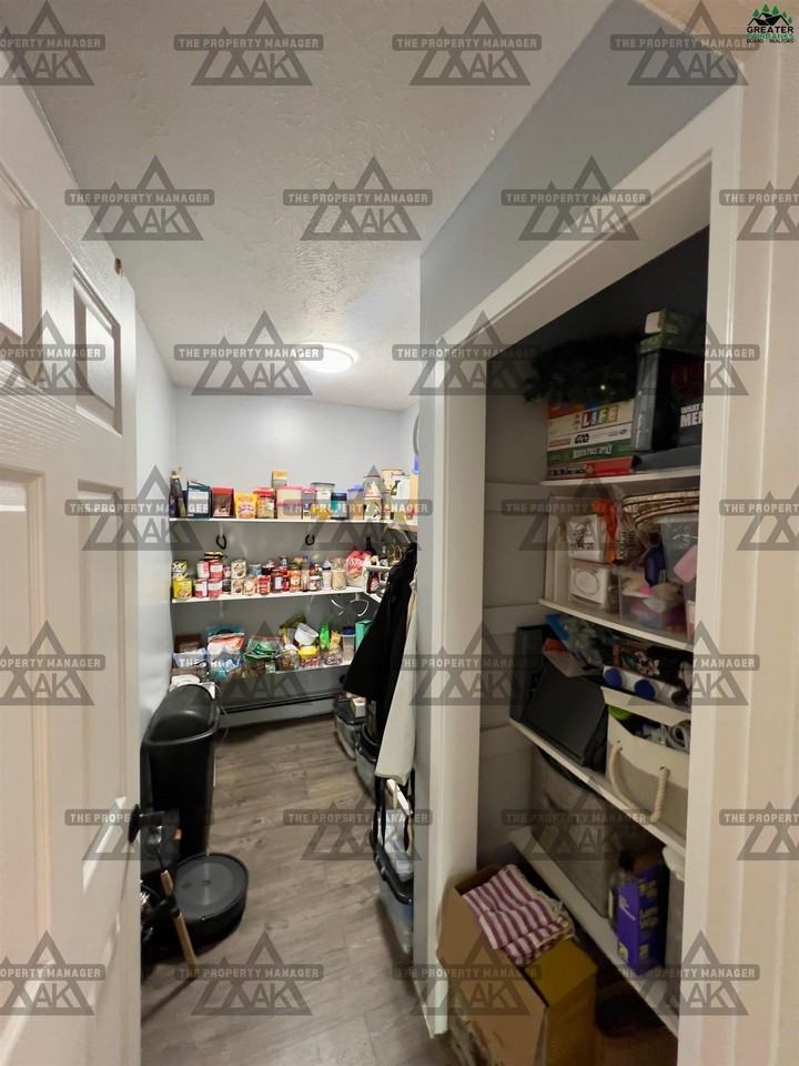 4456 Moose Creek Ave - Photo 6 of 14