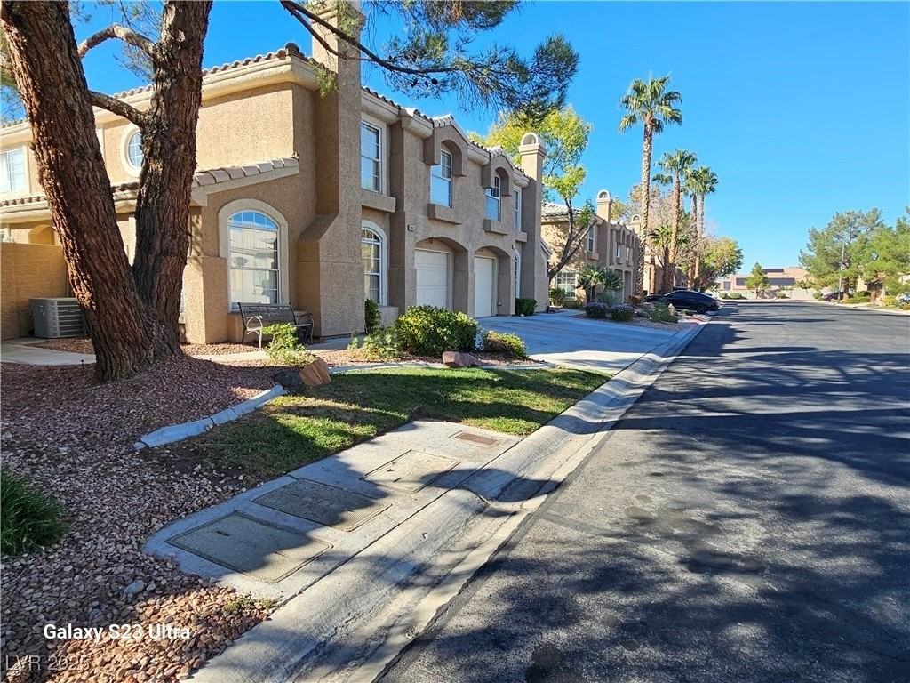 9663 Silver City Dr - Photo 3 of 18