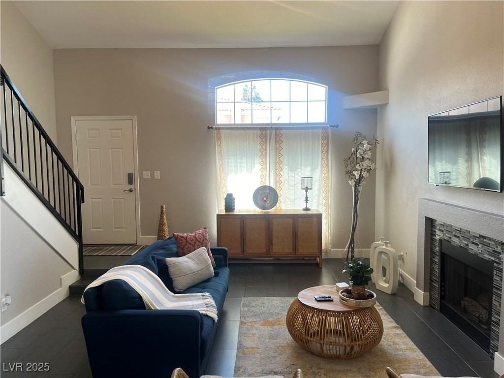 8476 Sewards Bluff Ave - Photo 3 of 17