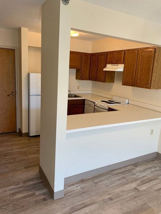 Chardon Court Apartments 55+ - Photo 3 of 11