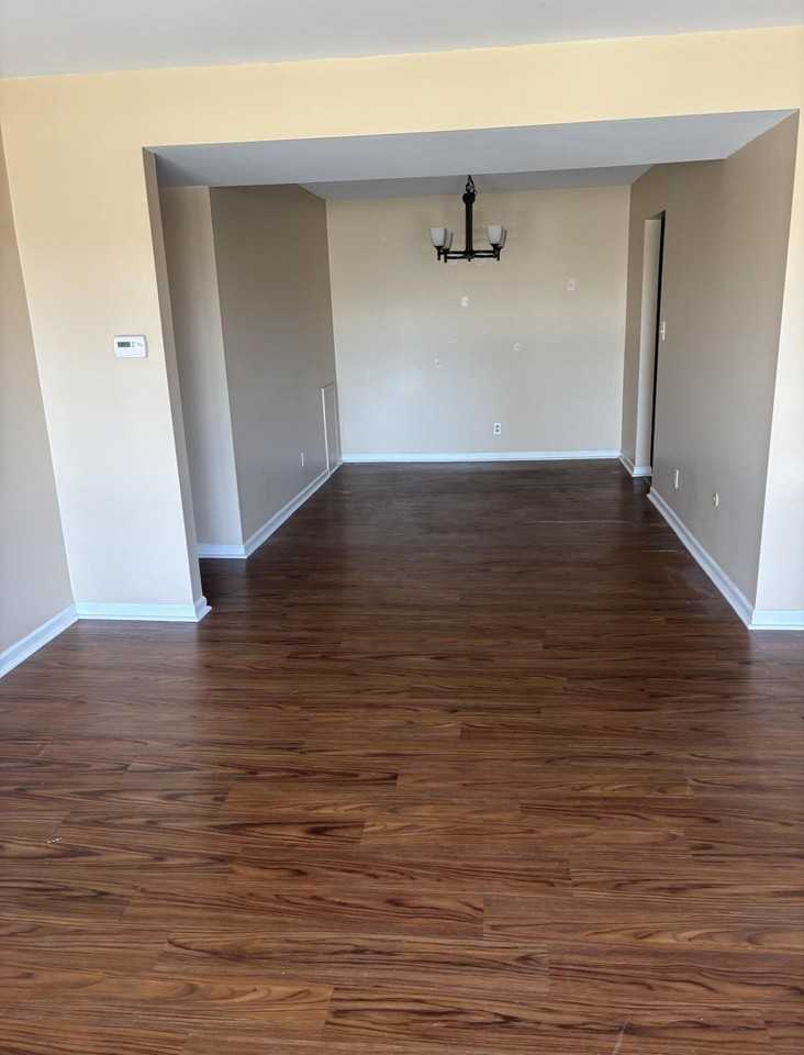 203 Provincial Court #87 - Photo 3 of 7