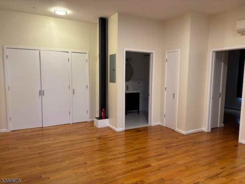 1086 S Orange Ave Apt 2 #2 - Photo 2 of 11