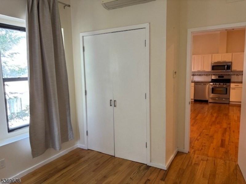 1086 S Orange Ave Apt 2 #2 - Photo 6 of 11