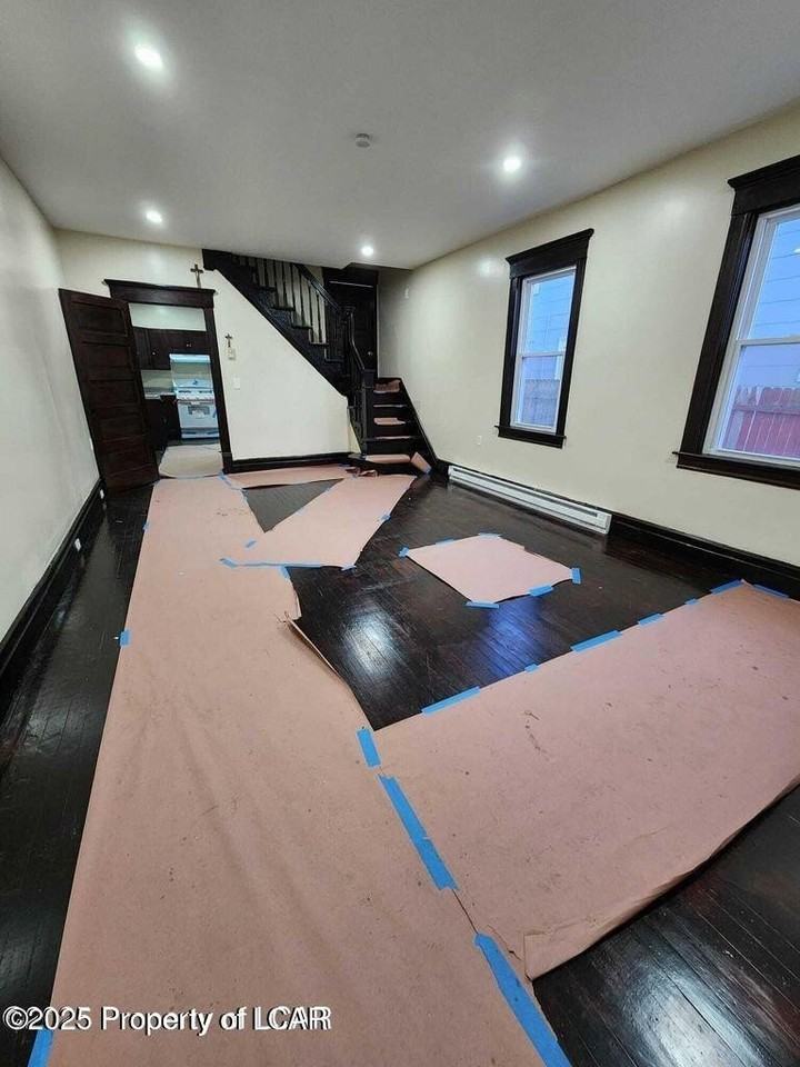 54 Elm St - Photo 4 of 14