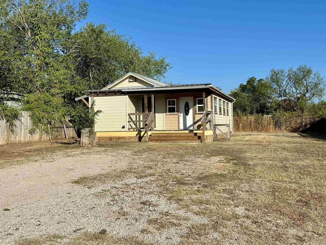 1617 Cascade - Photo 2 of 21