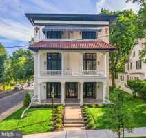 featured image of 2300 W 17th St