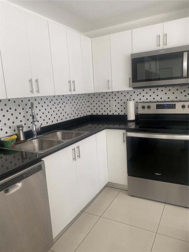 14362 Sw 258th Ln #14362 - Photo 4 of 19