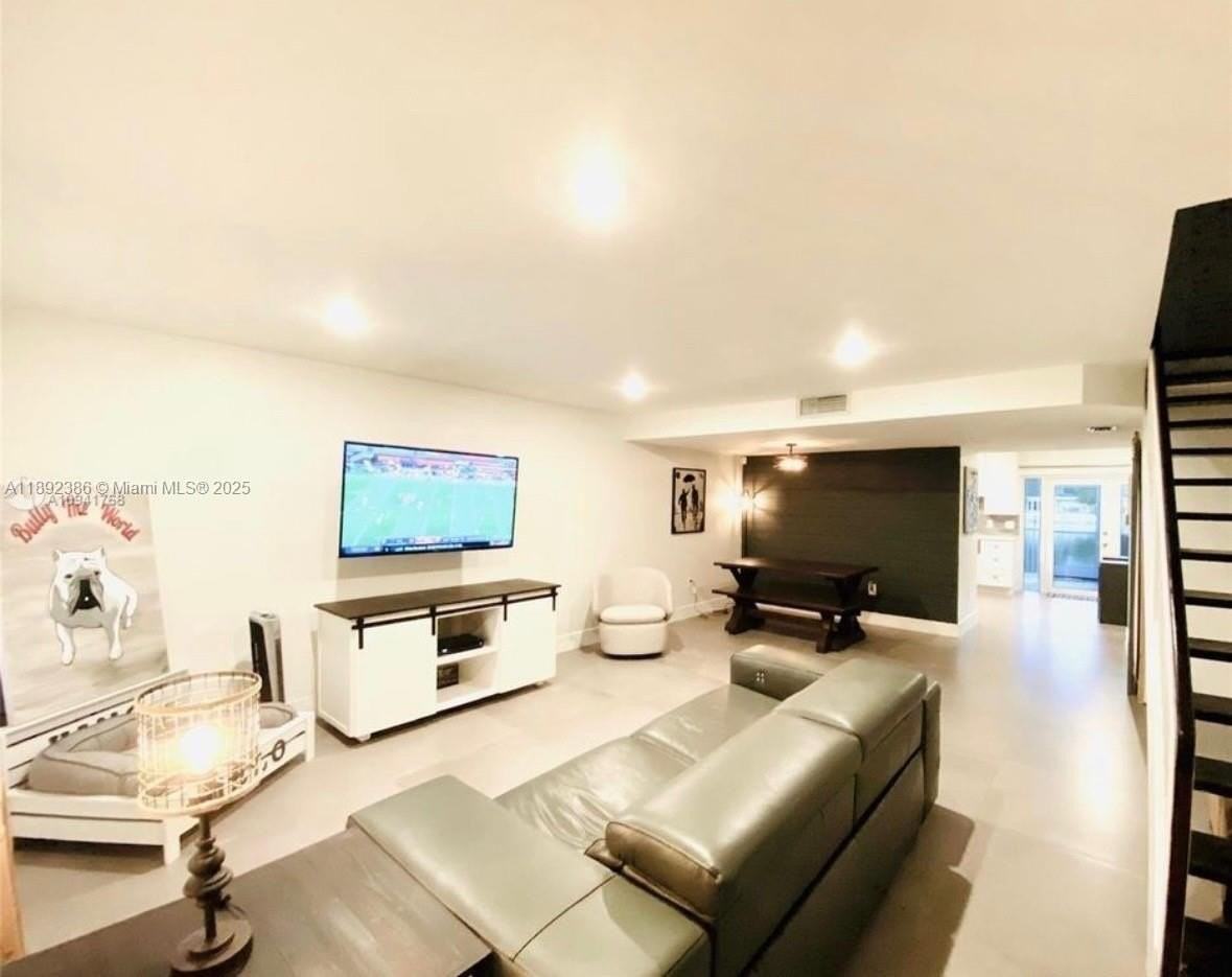 1421 Nw 122nd Ter - Photo 3 of 14