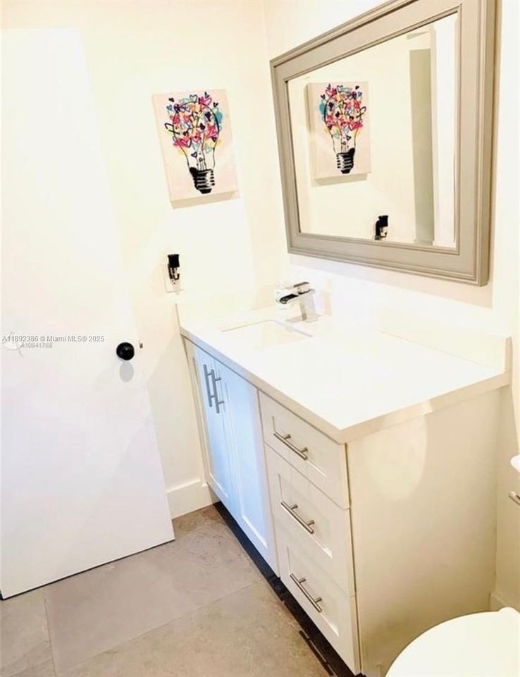 1421 Nw 122nd Ter - Photo 7 of 14