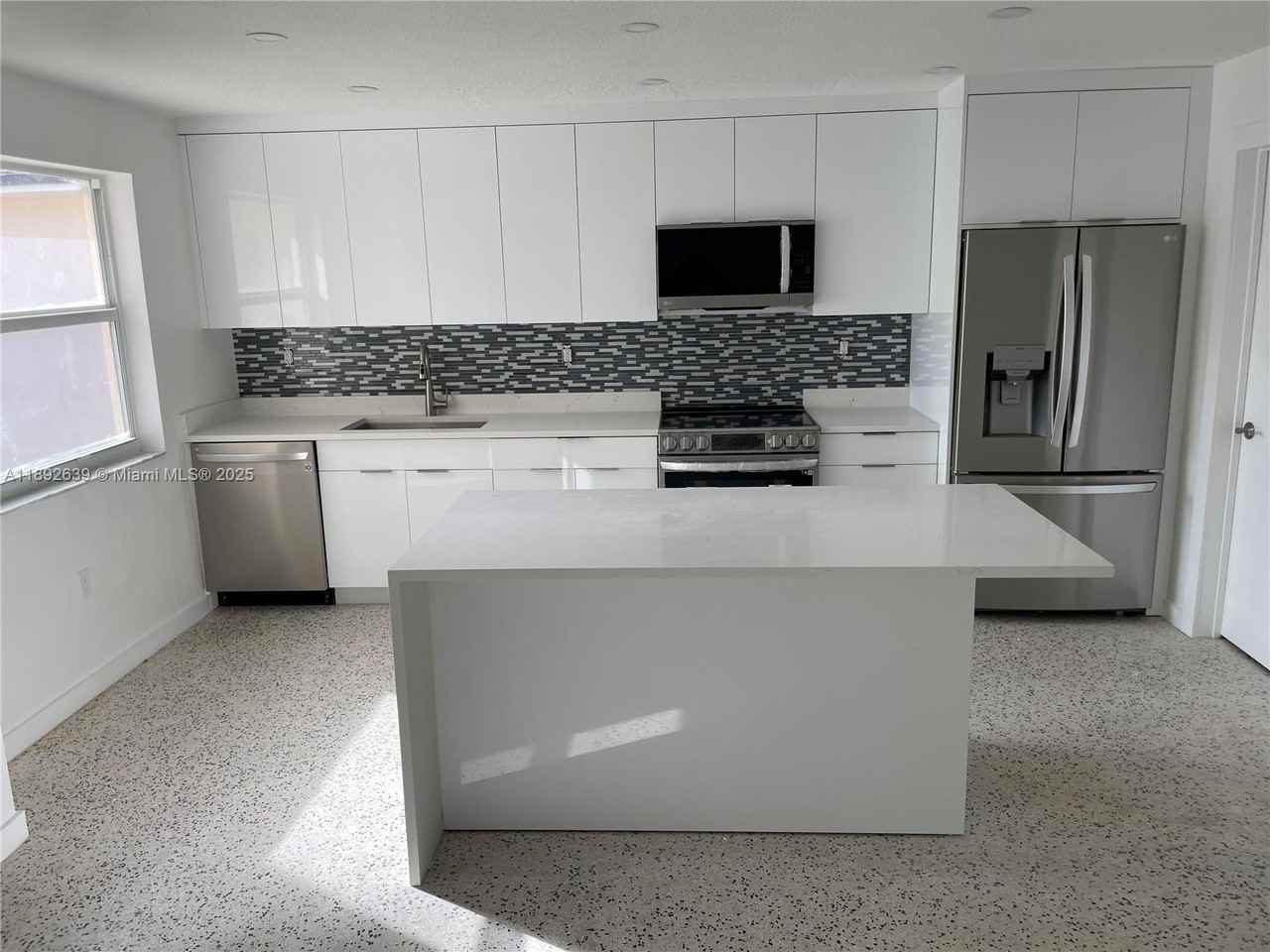 2250 Sw 69th Ave - Photo 3 of 14