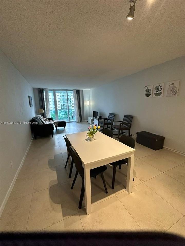 19380 Collins Ave #511 - Photo 2 of 6