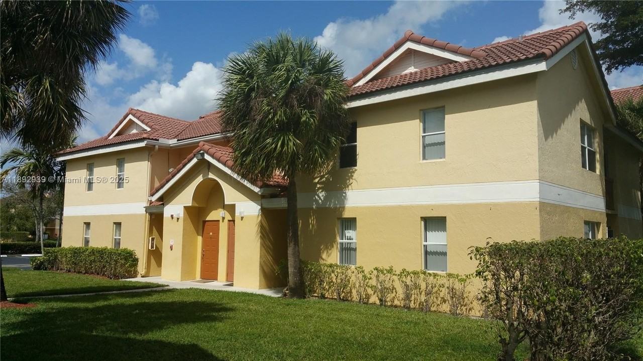 7640 Westwood Dr #407 - Photo 5 of 26