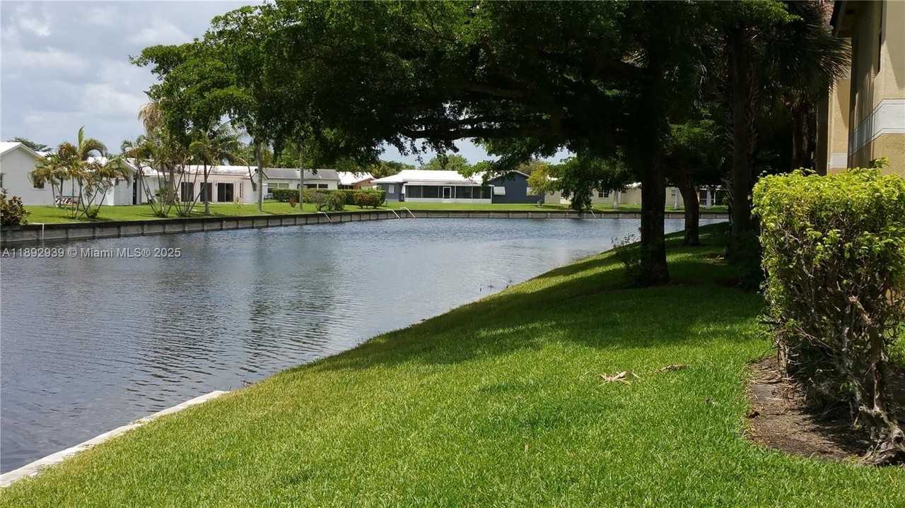 7640 Westwood Dr #407